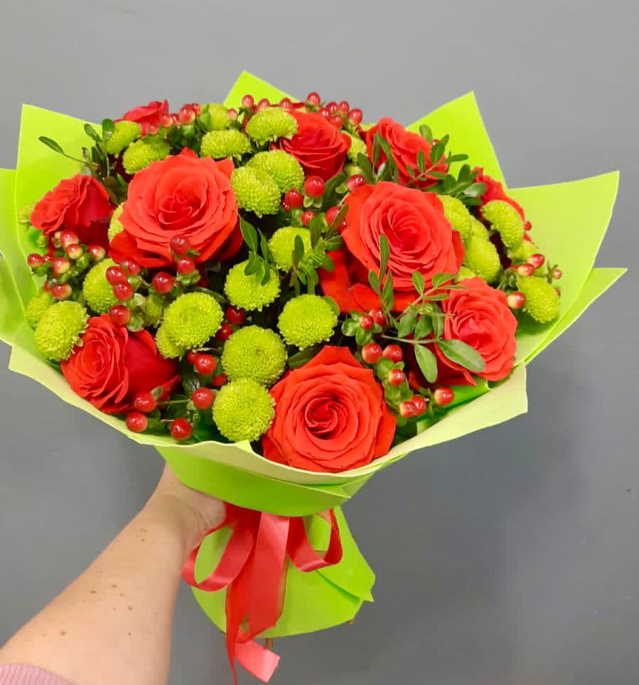 Букет цветов из: Хризантемы и Розы в Блечепсин