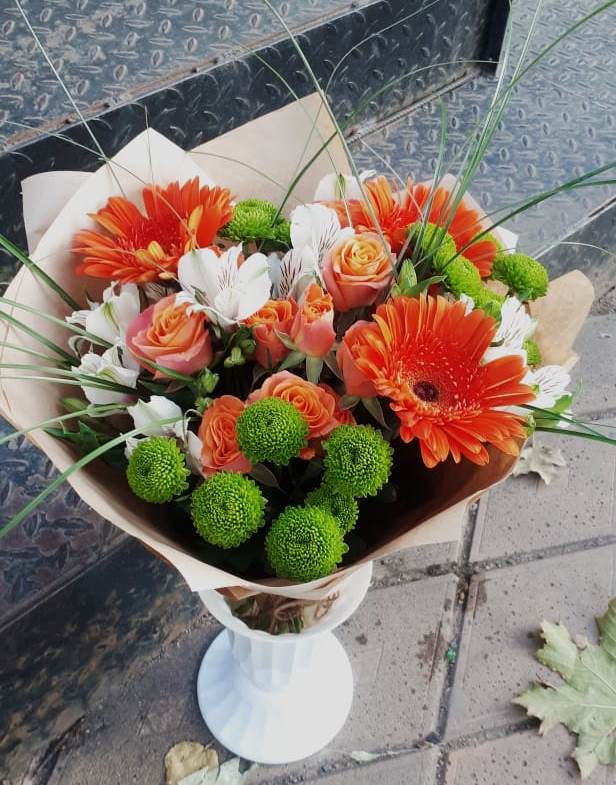 Букет цветов из: Герберы, Хризантемы, Альстромерии и Розы в Блечепсин