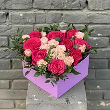 Цветочная композиция из Розы в коробке в Блечепсин