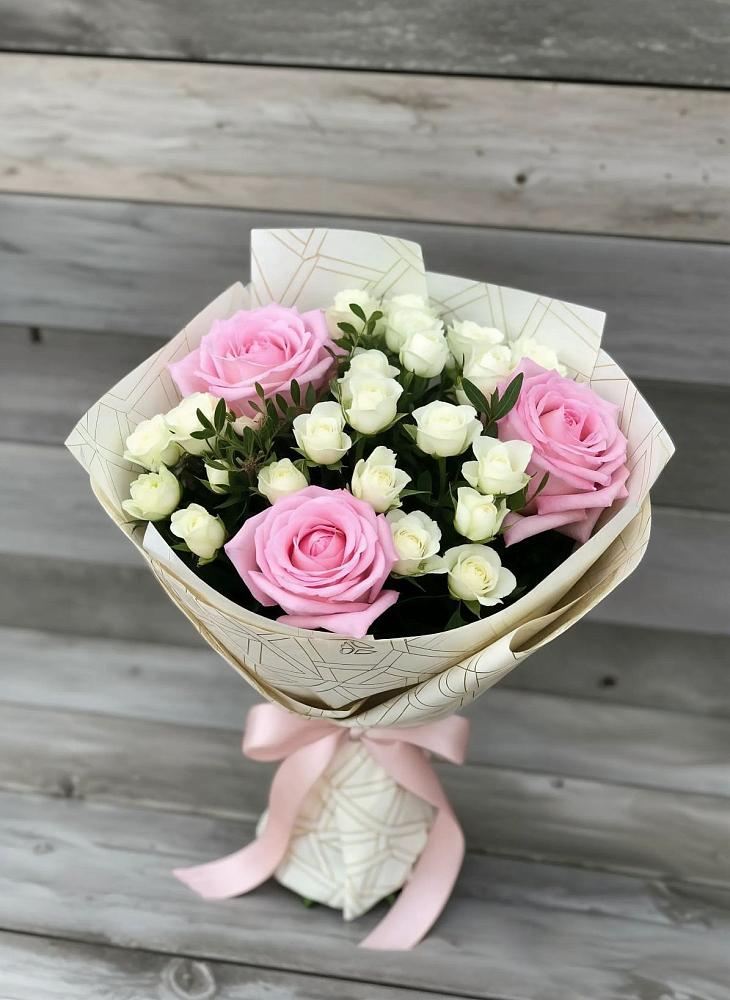 Букет цветов из: Розы в Блечепсин