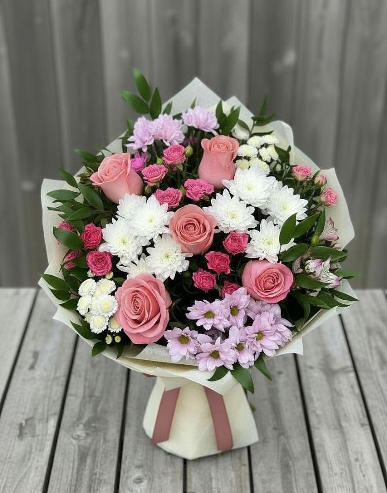 Букет цветов из: Альстромерии, Гвоздики, Розы и Хризантемы в Блечепсин