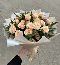Букет Кремовые розы Латте в Блечепсин
