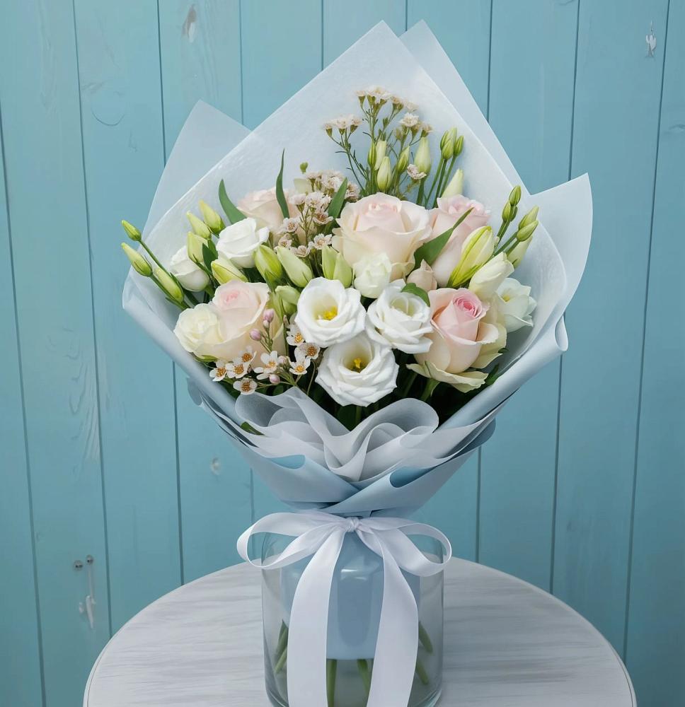 Букет цветов из: Розы и Лизиантусы в Блечепсин