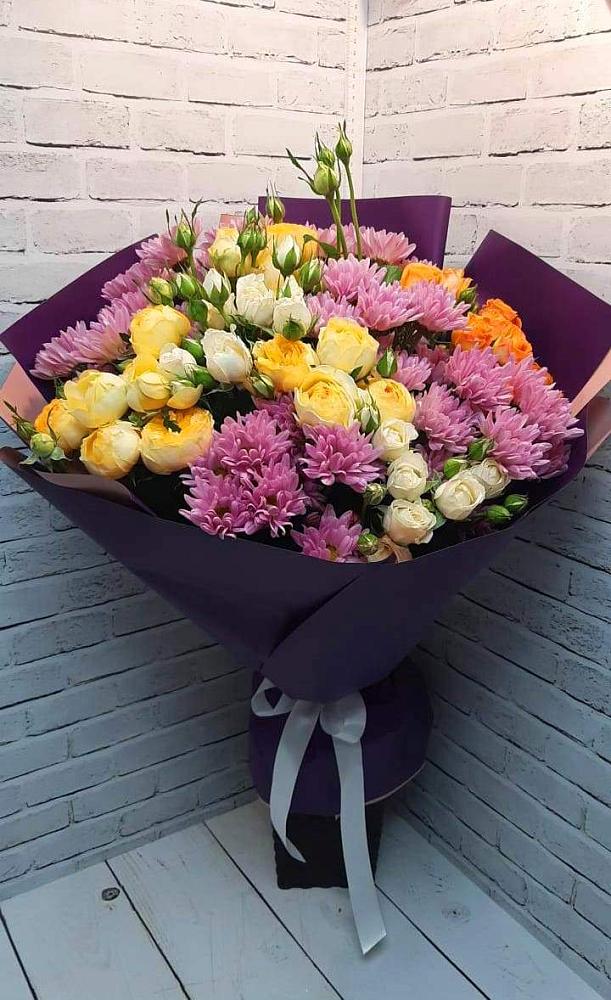 Букет цветов из: Хризантемы и Розы в Блечепсин