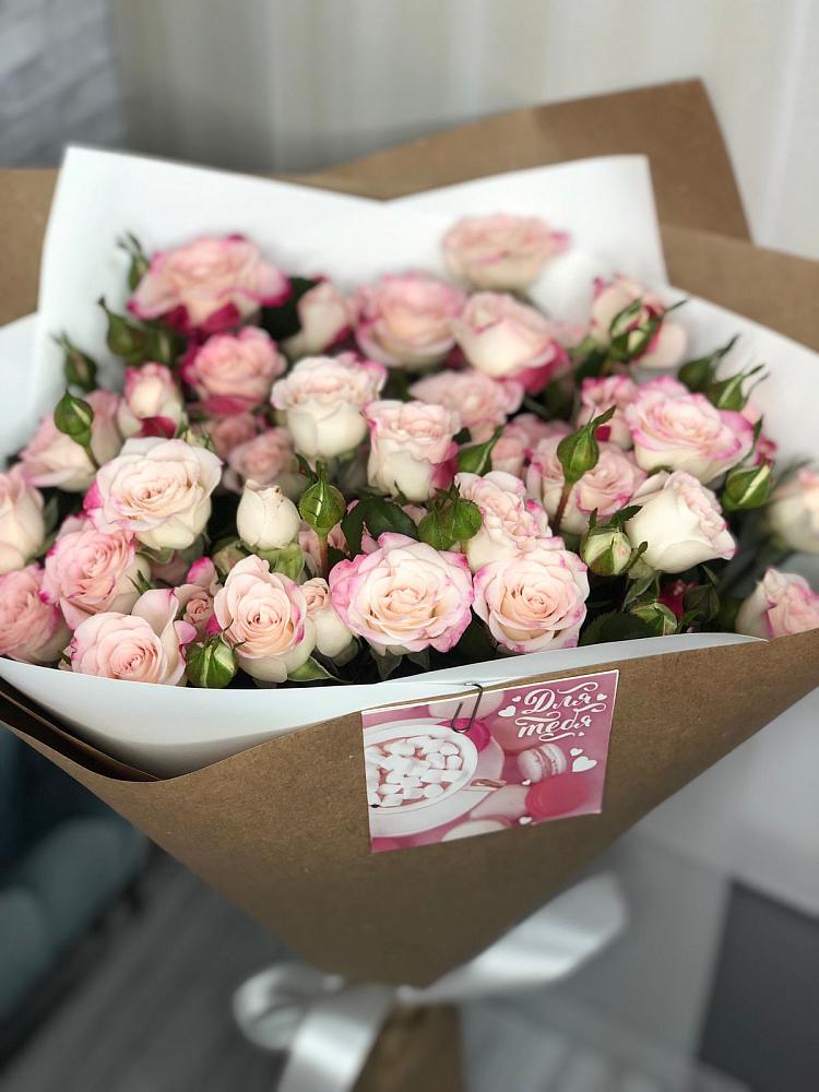 Букет цветов из: Розы в Блечепсин