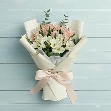 Букет цветов из:  Альстромерии в Блечепсин