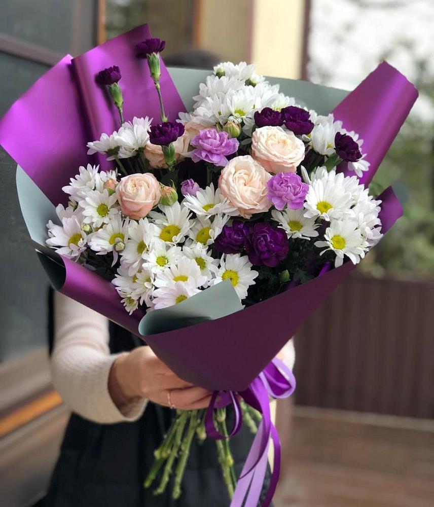 Букет цветов из: Хризантемы, Гвоздики и Розы в Блечепсин