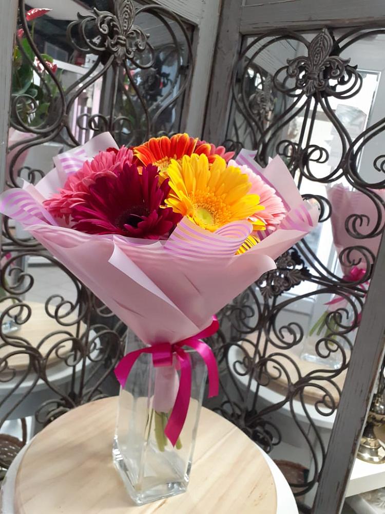 Букет цветов из: Герберы в Блечепсин