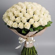 Букет 101 беля роза Белоснежка в Блечепсин