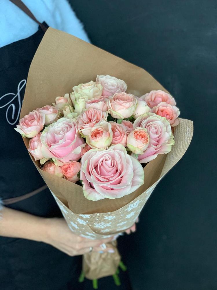 Букет цветов из: Хризантемы и Розы в Блечепсин