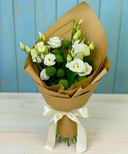 Букет цветов из:  Хризантемы и Лизиантусы в Блечепсин