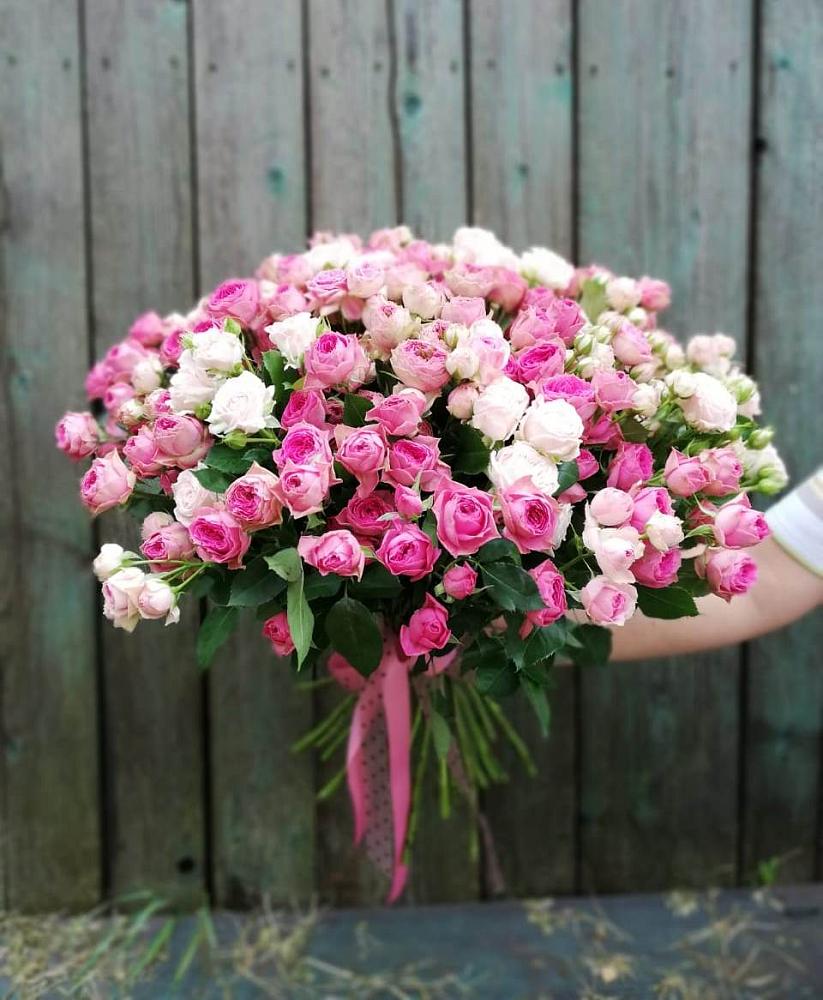 Букет Розовые кустовые розы Натали и Лав Лидия в Блечепсин