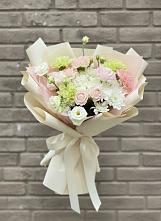 Букет цветов из:  Гвоздики, Розы, Лизиантусы и Хризантемы в Блечепсин
