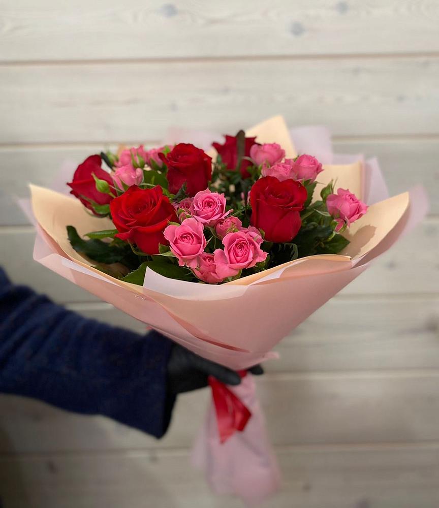 Букет цветов из: Розы в Блечепсин
