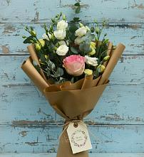 Букет цветов из:  Розы и Лизиантусы в Блечепсин