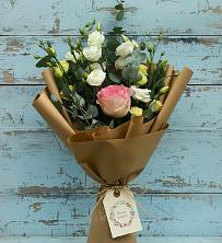 Букет цветов из:  Розы и Лизиантусы в Блечепсин