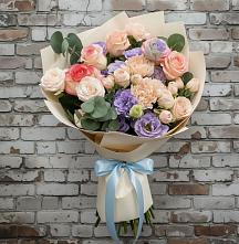 Букет цветов из:  Розы, Лизиантусы и Гвоздики в Блечепсин